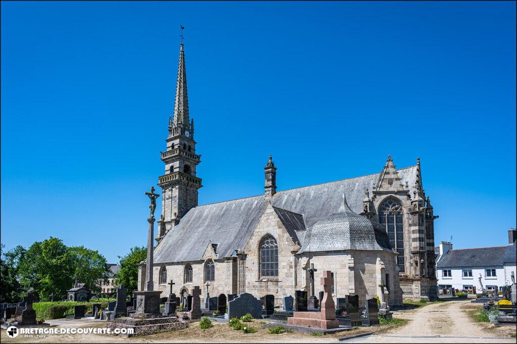 L'église paroissiale Saint-Gouesnou sur la commune de Gouesnou.