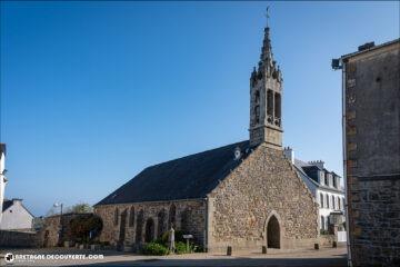 L'église paroissiale Saint-Anne de Lanvéoc dans le Finistère.