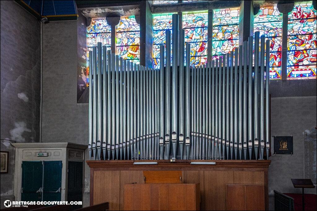 L'orgue de l'église Saint-Rémi de Camaret-sur-Mer.