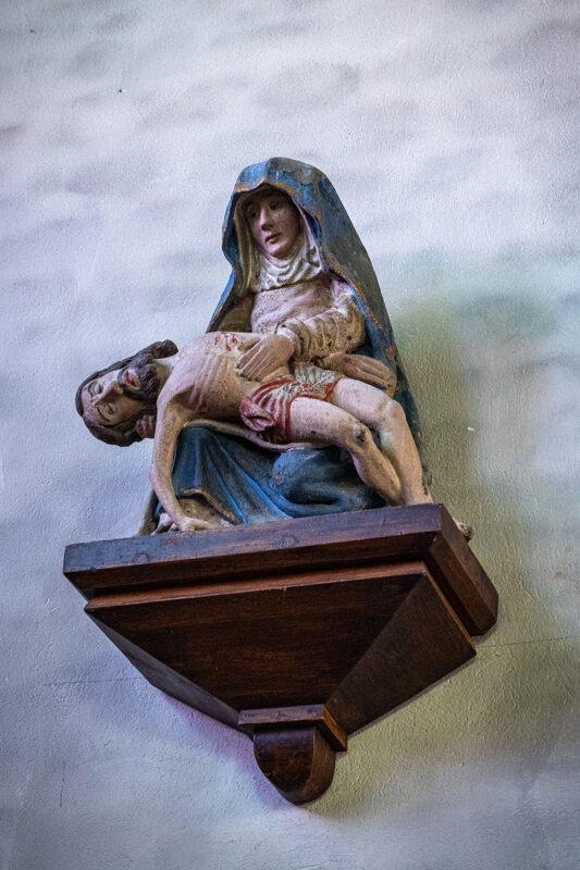 La pietà de l'église Saint-Rémi de Camaret-sur-Mer.