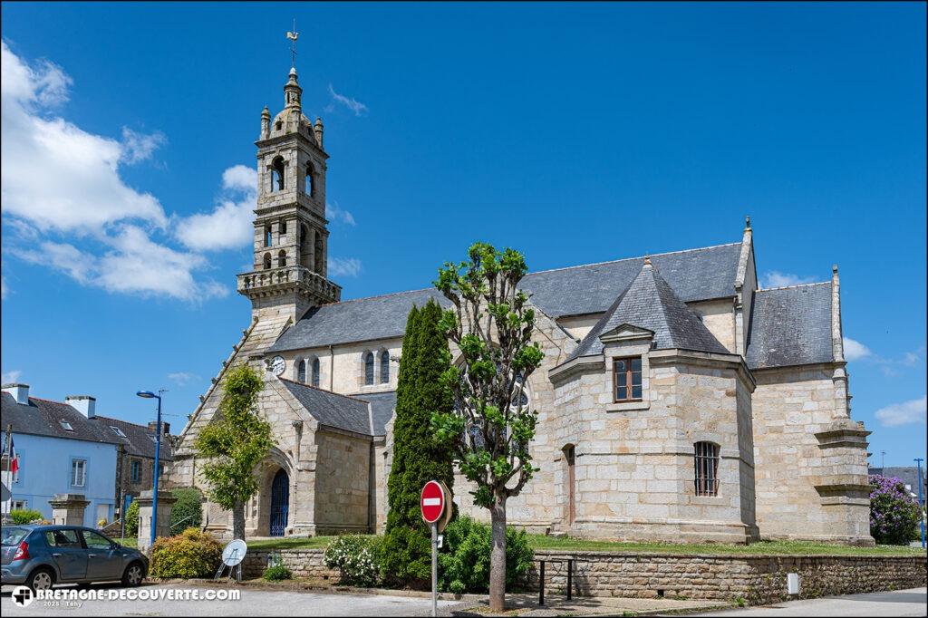 L'église paroissiale Saint-Edern de la commune d'Édern.