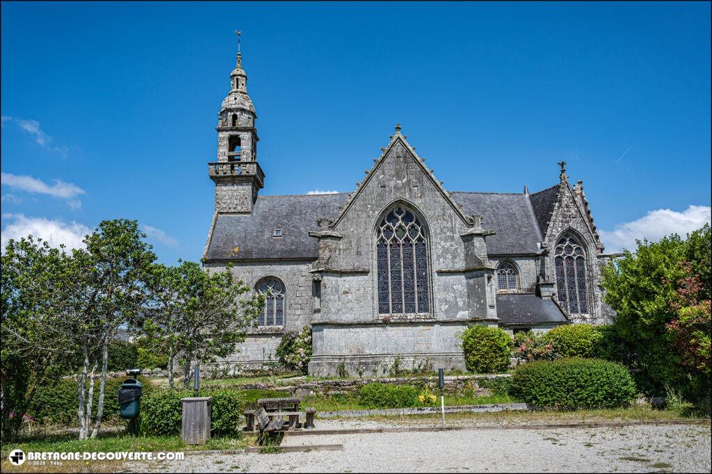 L'église Notre-Dame de Populo dans le bourg de Landudal.