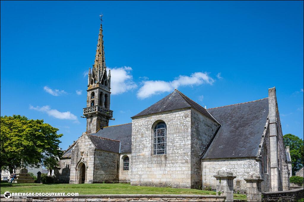 L'église paroissiale Saint-Gunthiern de Langolen dans le Finistère.