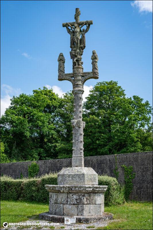 Le calvaire du cimetière de la commune de Coray dans le Finistère.