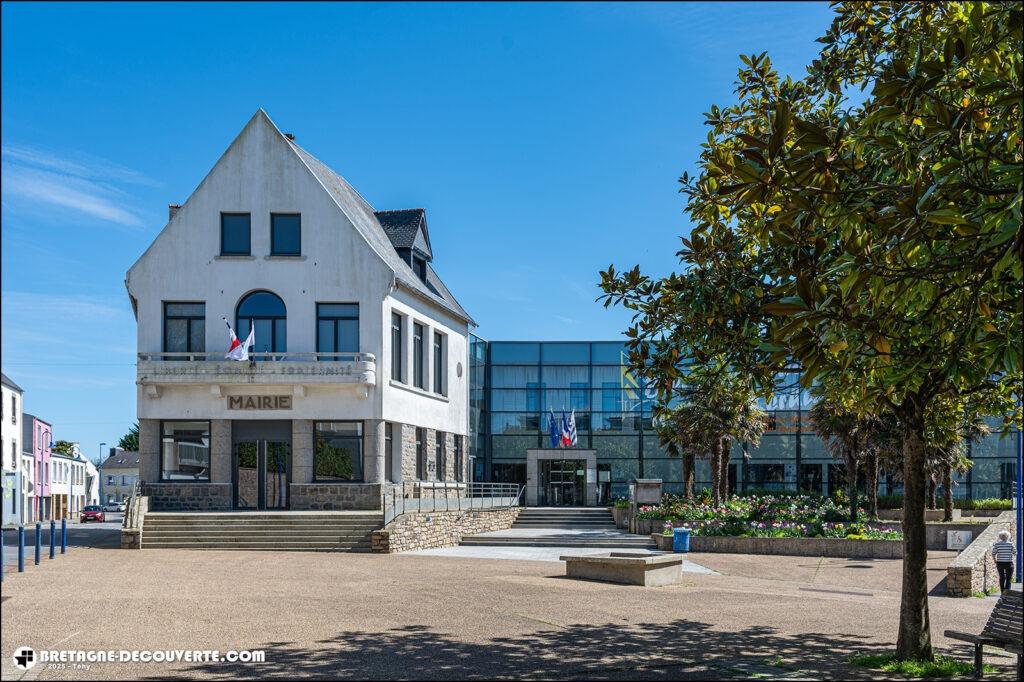 La mairie de la commune du Relecq-Kerhuon dans le Finistère.