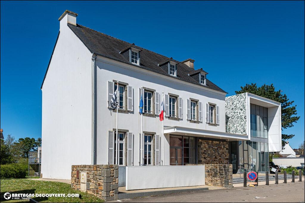 La mairie de la commune de Logonna-Daoulas dans le Finistère.