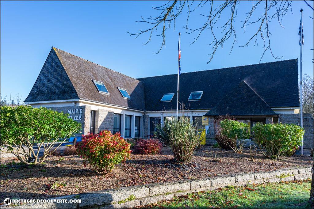La mairie de la commune d'Huelgoat dans le Finistère.