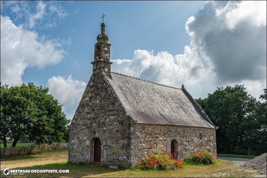 La chapelle Saint-Mélar sur la commune de Plouzélambre.