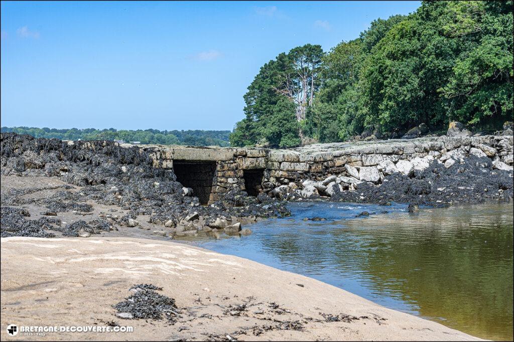 Le pont du Diable sur la commune de Plouguerneau.