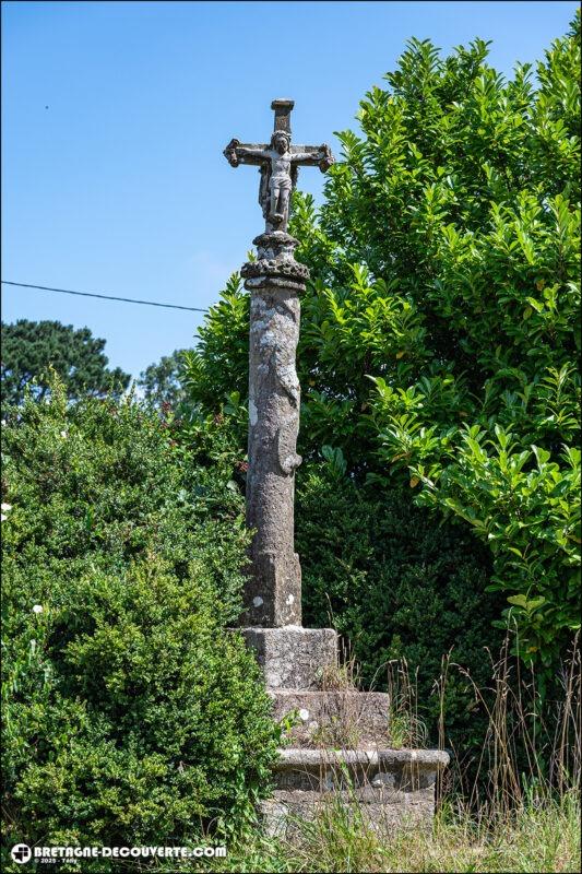 La croix de Kerduff sur la commune du Folgoët.