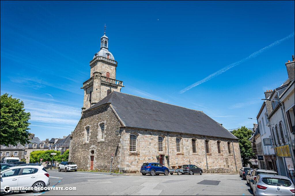 L'église Saint-Michel sur la commune de Lesneven.