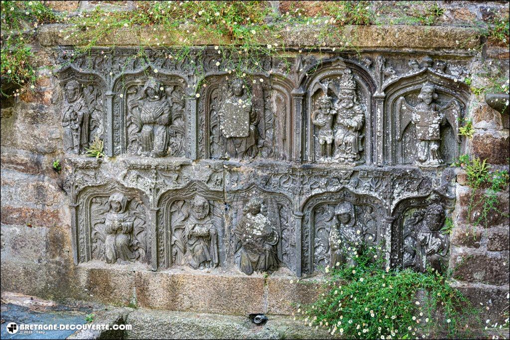 La fontaine Saint-Thiviziau sur la commune de Landivisiau.