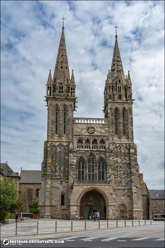 La cathédrale Saint-Pol-Aurélien sur la commune de Saint-Pol-de-Léon.