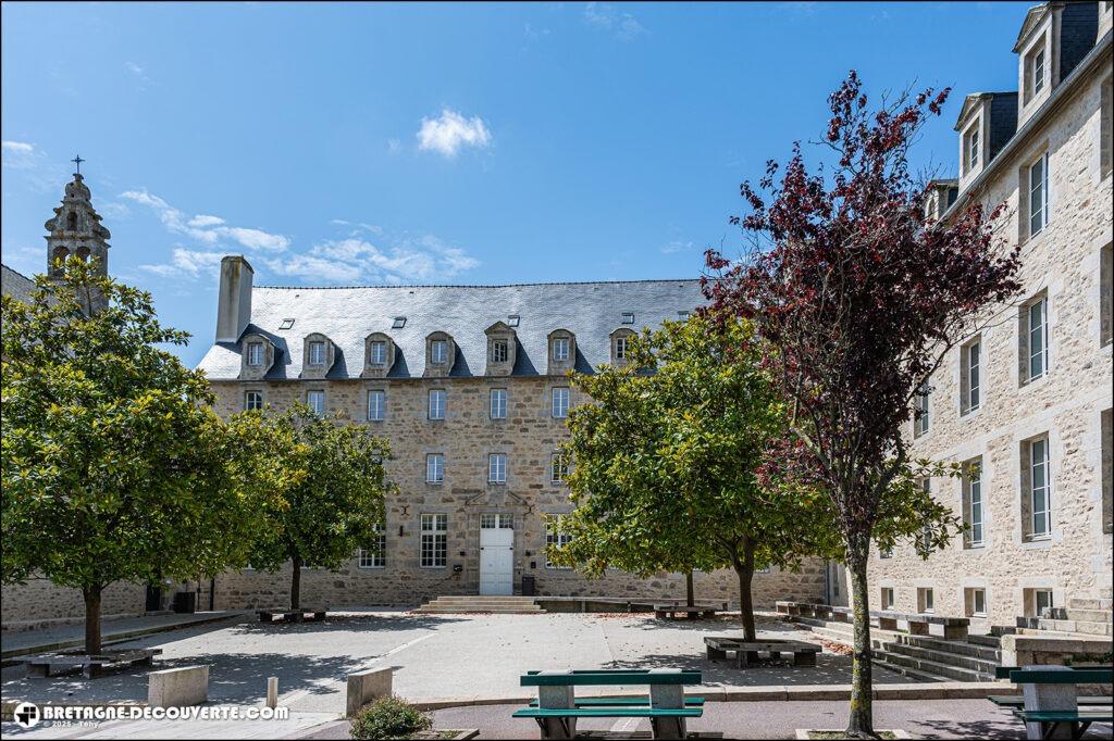 L'ancien séminaire sur la commune de Saint-Pol-de-Léon.