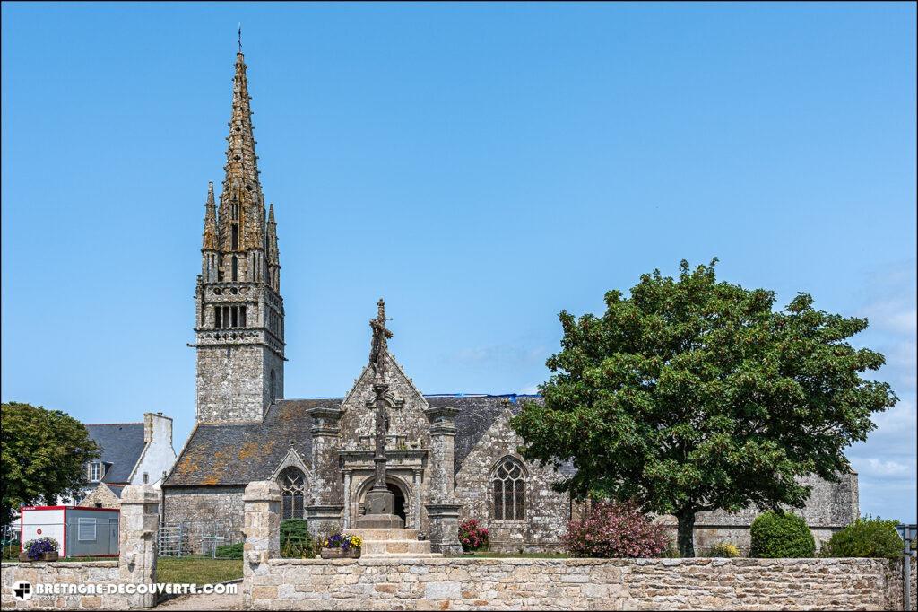 L'église Notre-Dame de la clarté sur la commune de Beuzec-Cap-Sizun.