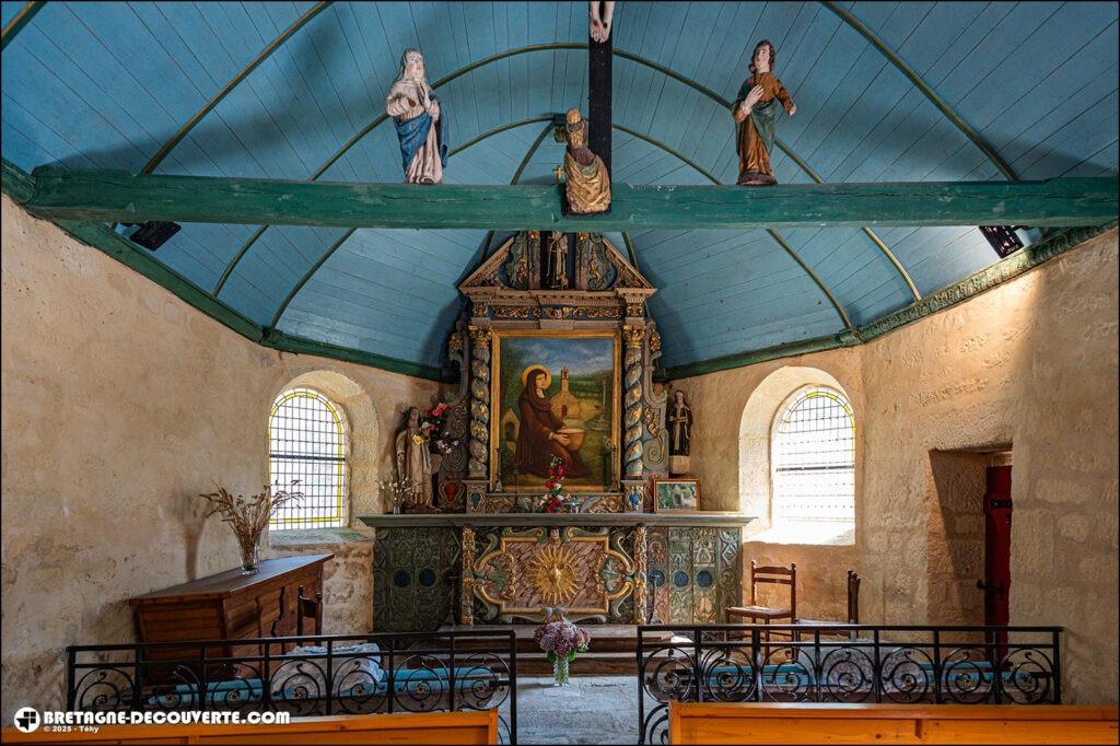 La nef de la chapelle Sainte-Brigitte sur la commune d'Audierne.