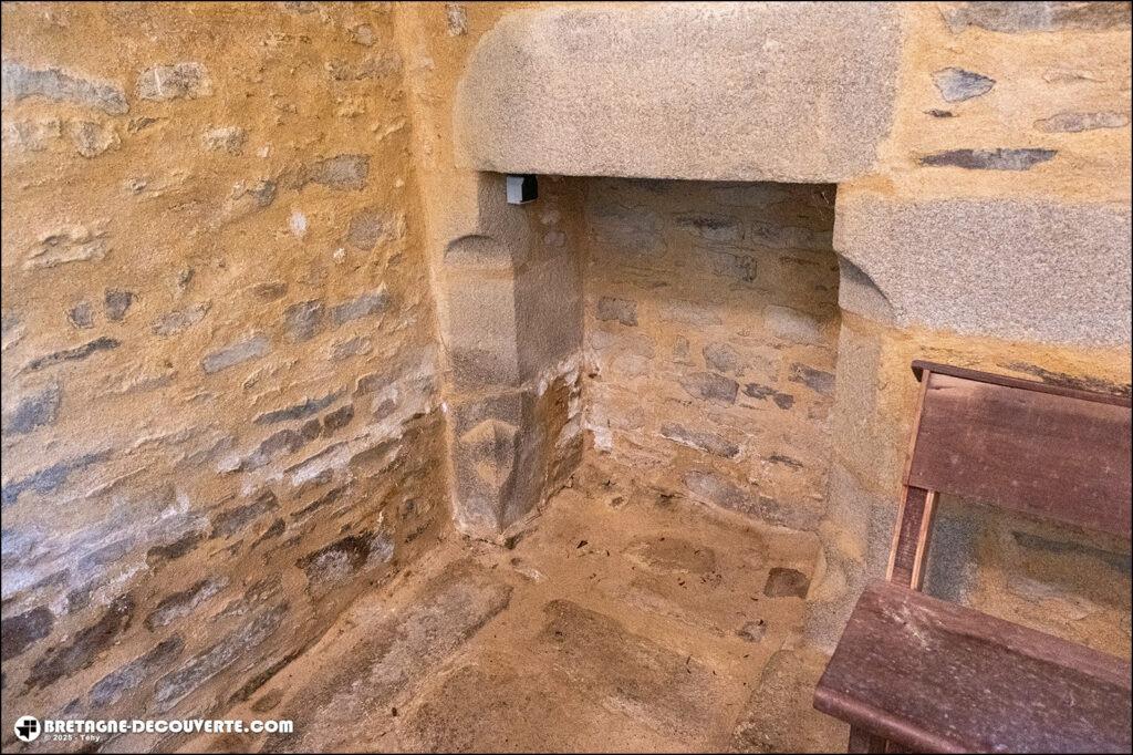 La cheminée de la chapelle de Kersaint à Landunvez.