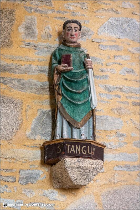 Statue de saint Tanguy dans la chapelle de Kersaint à Landunvez.