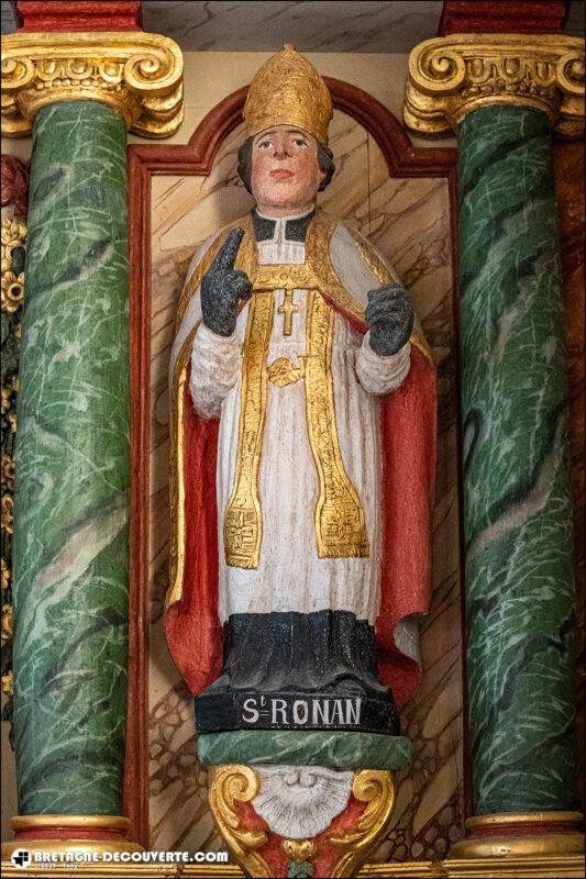 Statue de saint Renan dans l'église Saint-Rivoaré de Lanrivoaré.