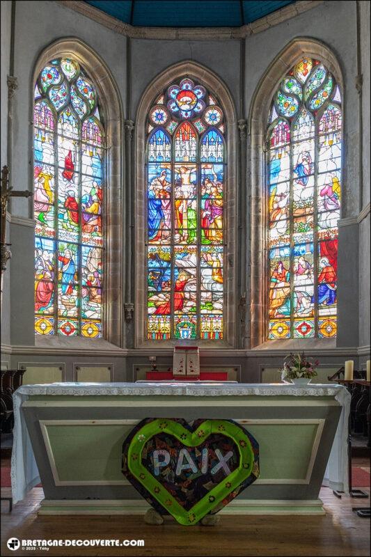 Les vitraux de l'église Saint-Hervé de Lanhouarneau.