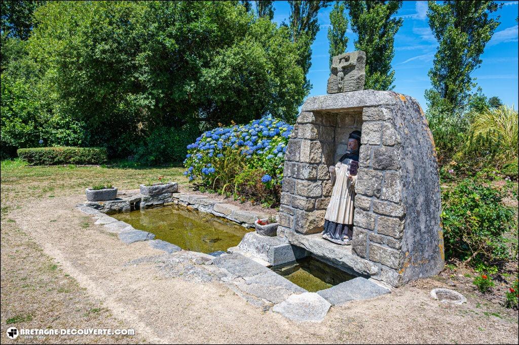 La fontaine Saint-Hervé sur la commune de Lanhouarneau.