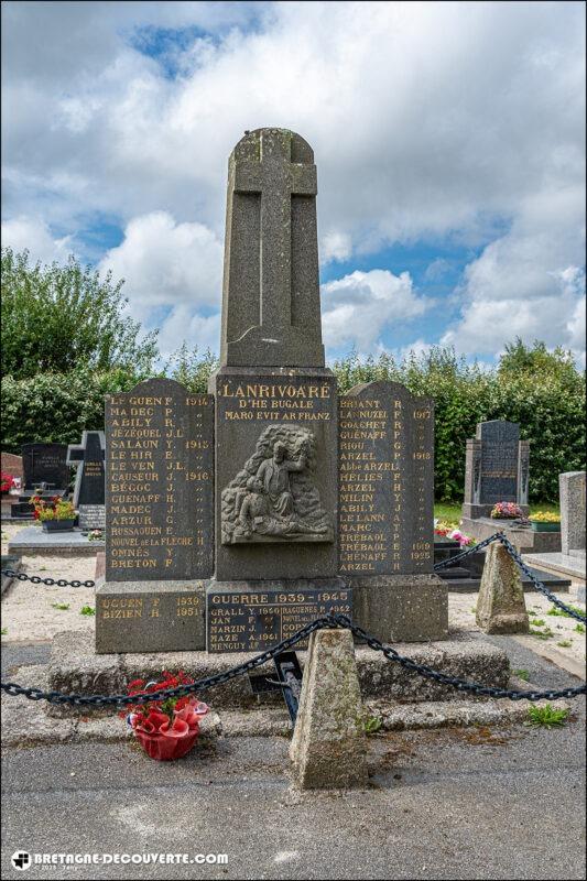 Le monument aux morts de la commune de Lanrivoaré dans le Finistère.