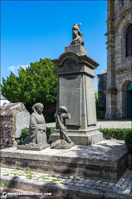 Le monument aux morts de la commune de Plourin-lès-Morlaix dans le Finistère.